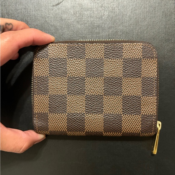 Louie Vuitton Zippy Coin Purse - Picture 3 of 7